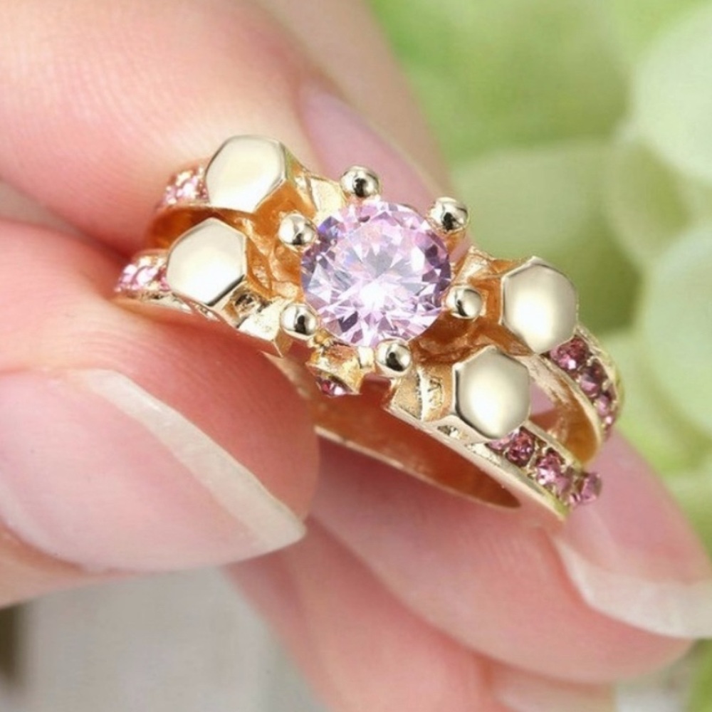 Pink CZ Gold‎ Ring  6.5 - Picture 2 of 3